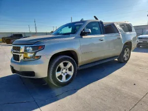 Chevrolet Suburban 5.3L 8 2015