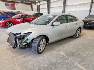 Nissan Altima 3.5L 6 2015