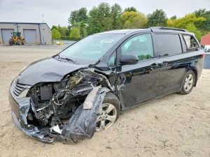 Toyota Sienna 3.5L 6 2017