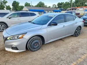 Nissan Altima 2.5L 4 2020