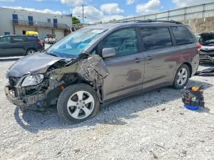 Toyota Sienna 3.5L 6 2011