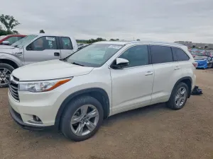 Toyota Highlander 3.5L 6 2016