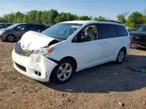 Toyota Sienna 3.5L 6 2011
