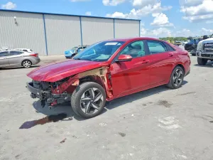 Hyundai Elantra 2.0L 4 2023