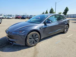Tesla Model 3 2024