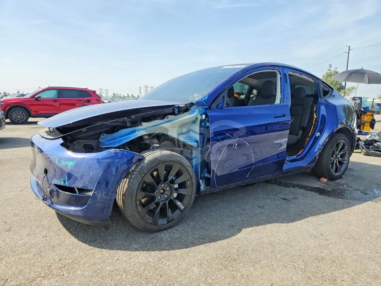 Tesla Model Y 2025