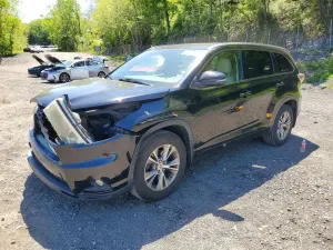Toyota Highlander 3.5L 6 2015