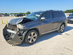 Toyota Highlander 3.5L 6 2013