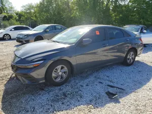 Hyundai Elantra 2.0L 4 2025
