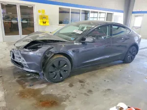 Tesla Model 3 2025