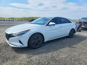 Hyundai Elantra 2.0L 4 2021