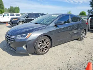 Hyundai Elantra 2.0L 4 2020