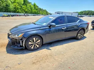 Nissan Altima 2.5L 4 2021