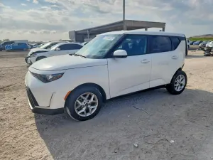 Kia Soul 2.0L 4 2025