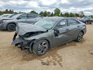 Hyundai Elantra 2.0L 4 2025