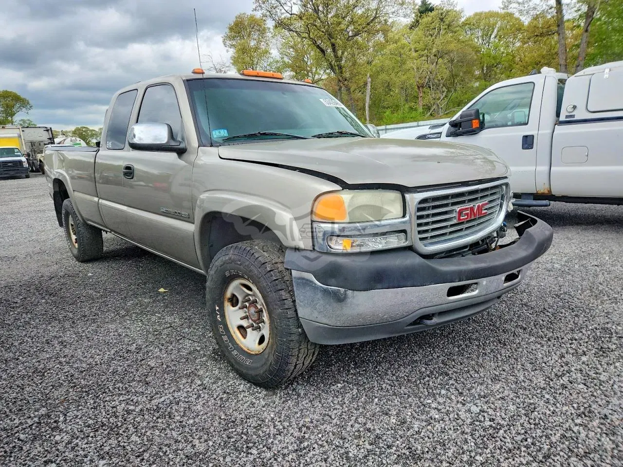 GMC Sierra 6.0L 8 2002