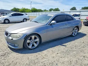 BMW 3 Series 3.0L 6 2011