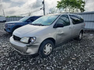 Toyota Sienna 2001