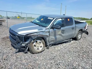 RAM 1500 5.7L 8 2019