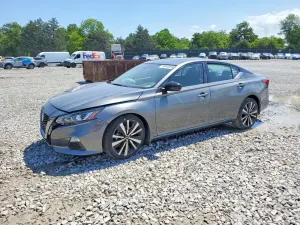 Nissan Altima 2.5L 4 2021