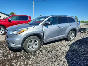 Toyota Highlander 3.5L 6 2016
