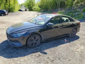Hyundai Elantra 2.0L 4 2021