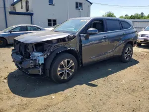 Toyota Highlander 3.5L 6 2020