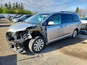 Toyota Sienna 3.5L 6 2014