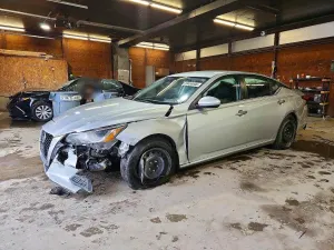 Nissan Altima 2.5L 4 2021