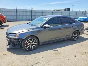 Volkswagen Jetta 2.0L 4 2014