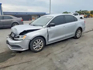 Volkswagen Jetta 1.8L 4 2015