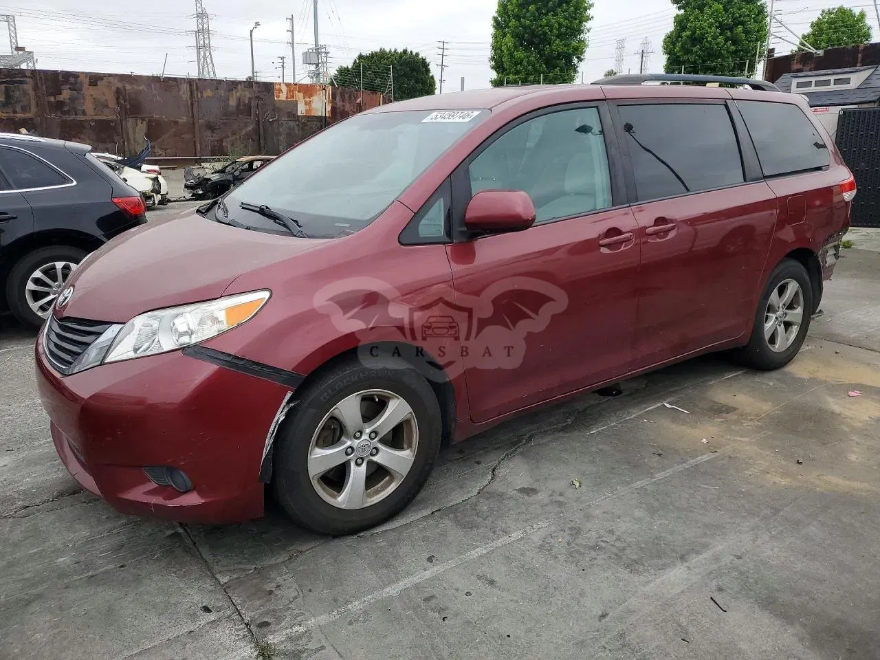 Toyota Sienna 3.5L 6 2013