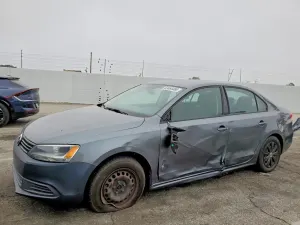 Volkswagen Jetta 2.0L 4 2014