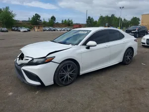 Toyota Camry 2.5L 4 2021
