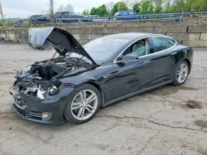 Tesla Model S 2013