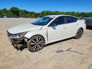 Nissan Altima 2.5L 4 2020