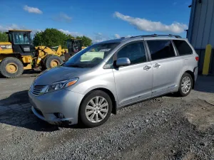 Toyota Sienna 3.5L 6 2015