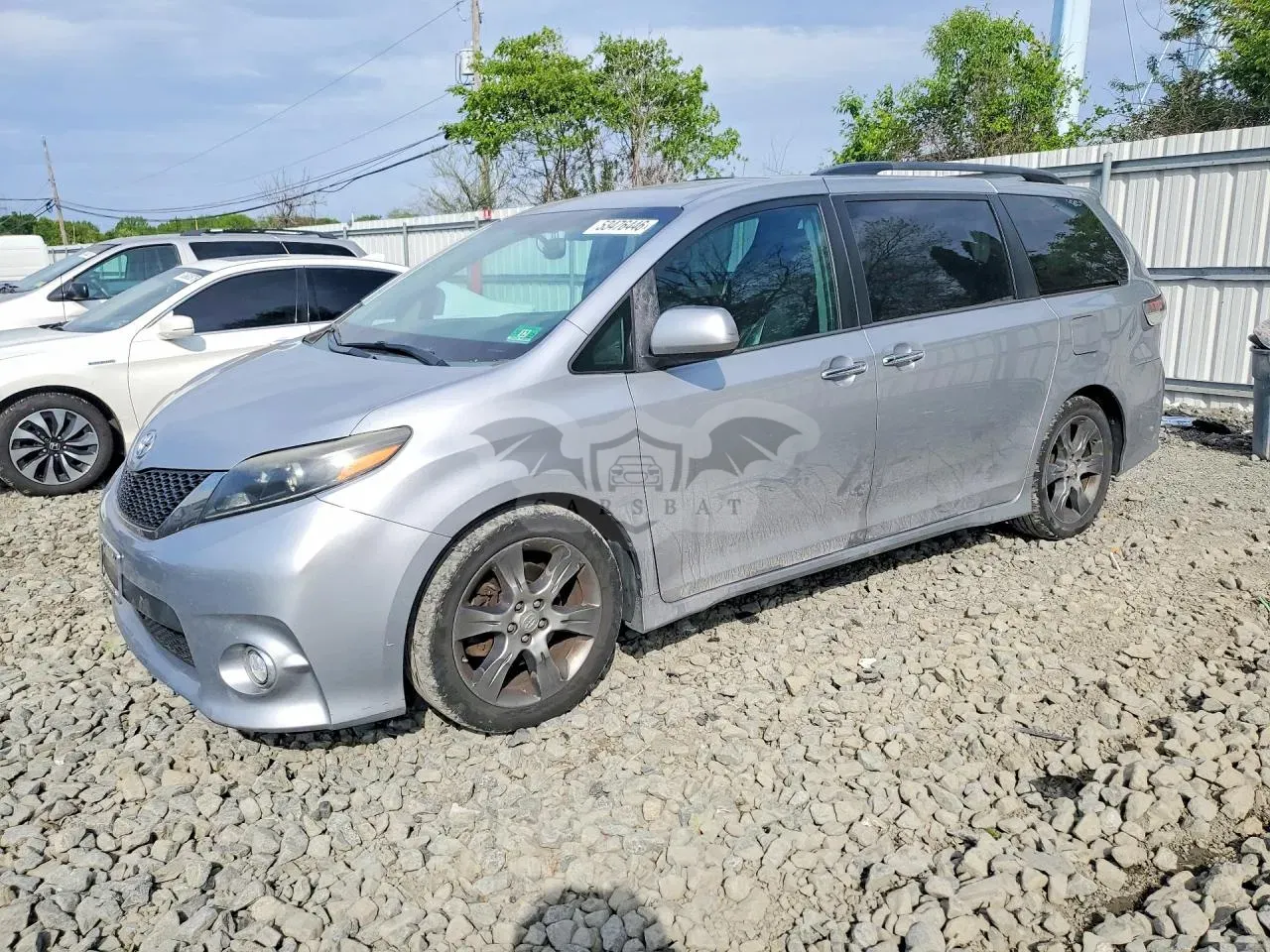 Toyota Sienna 3.5L 6 2015