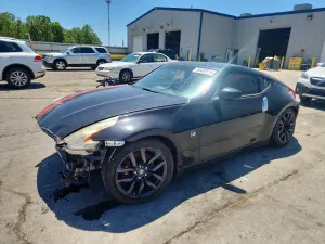 Nissan 370z 3.7L 6 2015