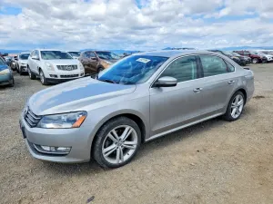 Volkswagen Passat 2.0L 4 2013
