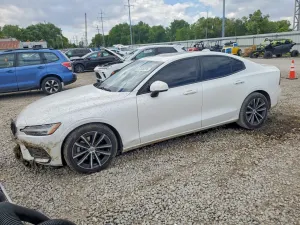Volvo S60 2.0L 4 2021
