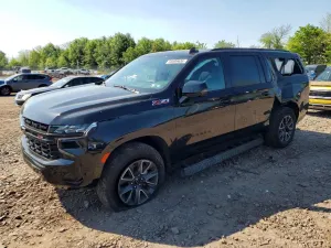 Chevrolet Suburban 5.3L 8 2024
