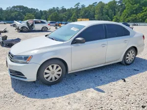 Volkswagen Jetta 2L 4 2015