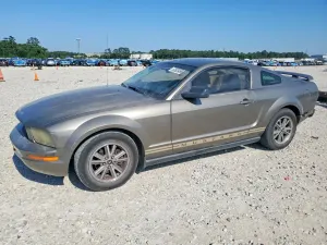 Ford Mustang 4.0L 6 2005