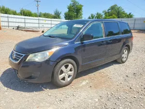 Volkswagen Routan 3.8L 6 2010