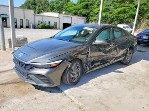 Hyundai Elantra 2.0L 4 2024