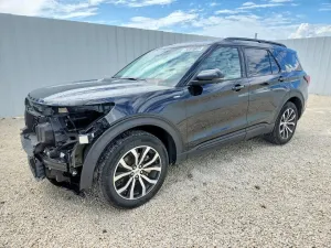 Ford Explorer 2.3L 4 2025