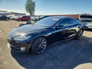 Tesla Model S 2014