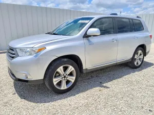 Toyota Highlander 3.5L 6 2013