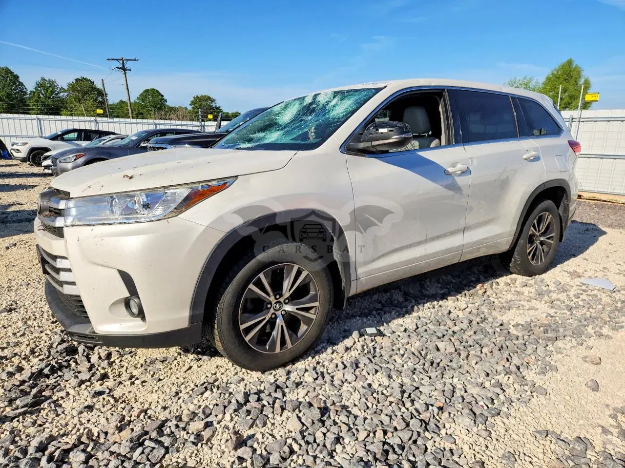 Toyota Highlander 3.5L 6 2017